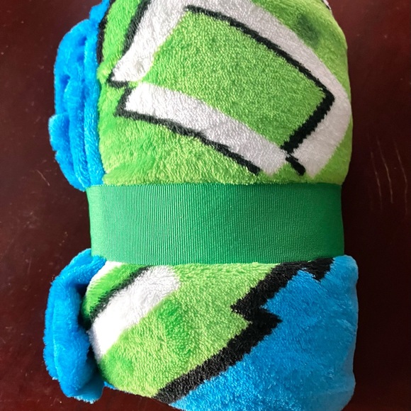 Minecraft Legends Friends and Allies 46x60 Blanket - Picture 2 of 3